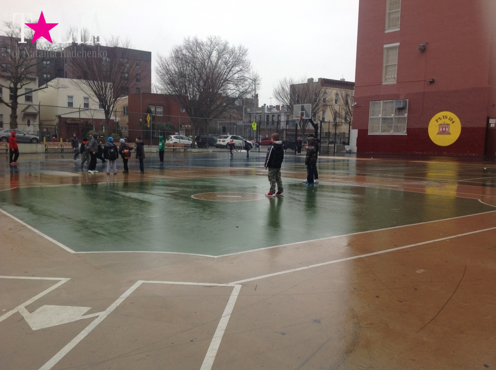 Школьный двор, Бей Ридж, Бруклин, Нью-Йорк